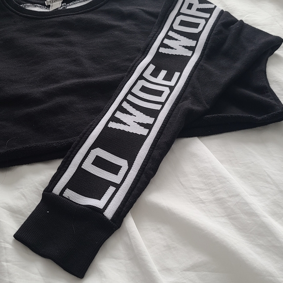 Crop sweatshirt - Picture 2 of 6